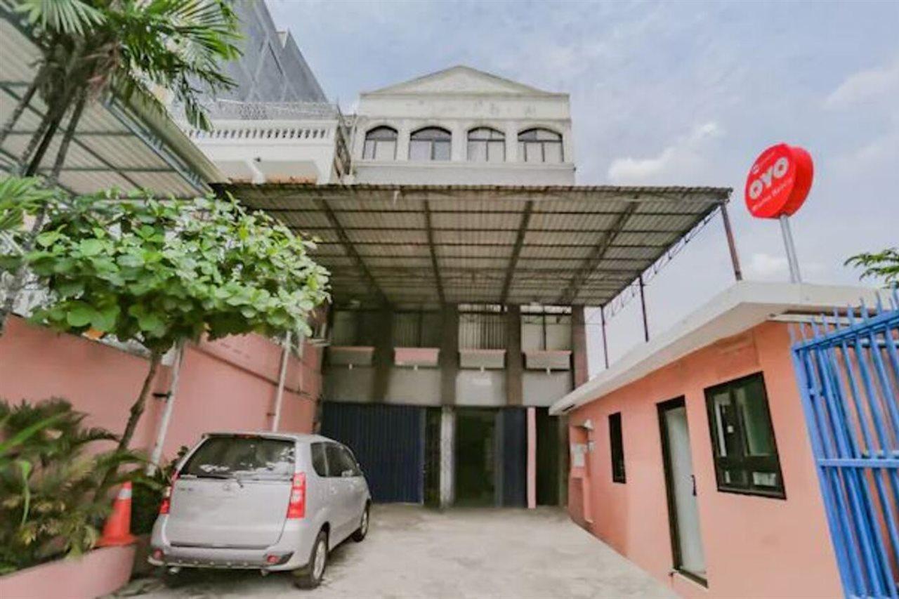 Hotel Reddoorz Syariah Near Stasiun Karet Jakarta Exterior foto